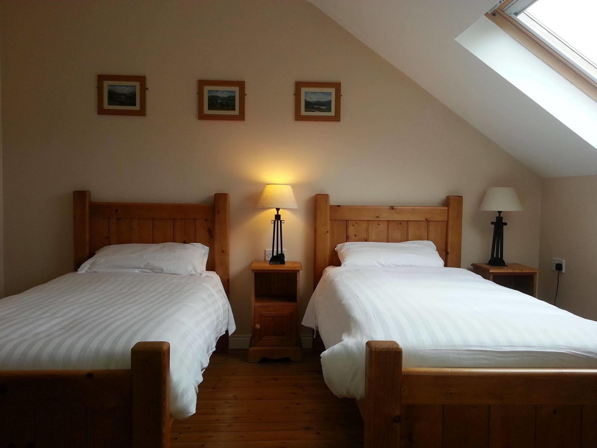 Kerry Ocean Lodge Киллорглин Экстерьер фото