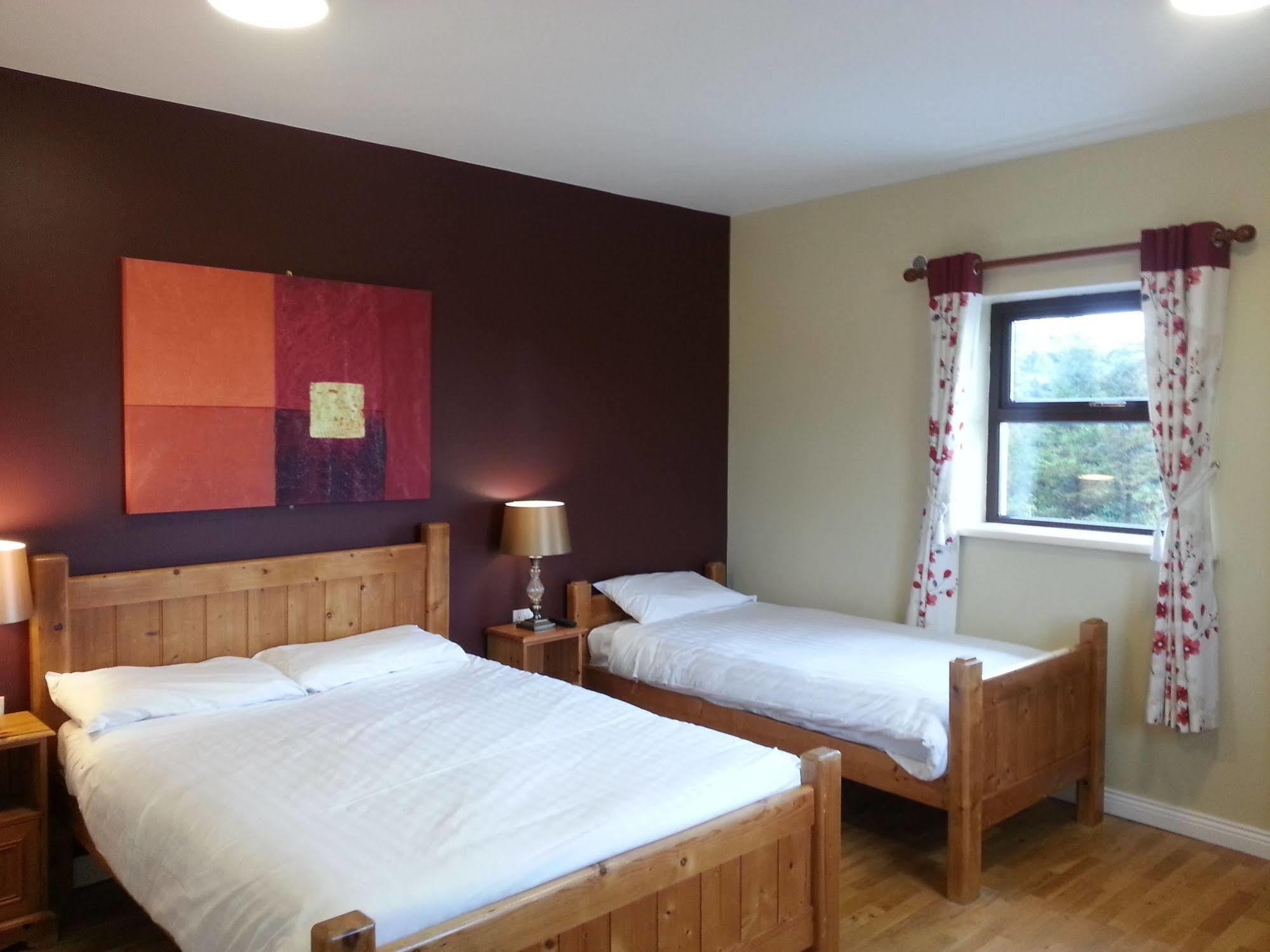 Kerry Ocean Lodge Киллорглин Экстерьер фото
