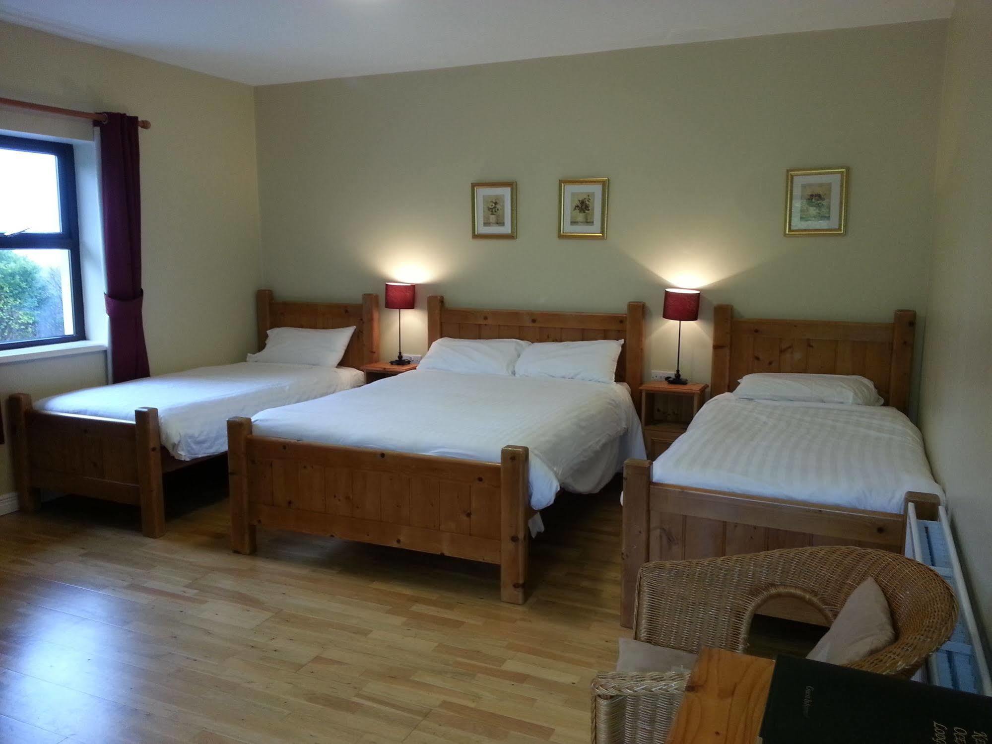 Kerry Ocean Lodge Киллорглин Экстерьер фото